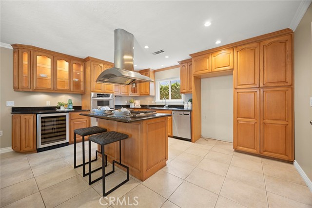 2341 E Monroe Avenue, Orange CA: https://media.crmls.org/medias/6359cc13-3e29-4f8f-b174-21c75dc95a4a.jpg