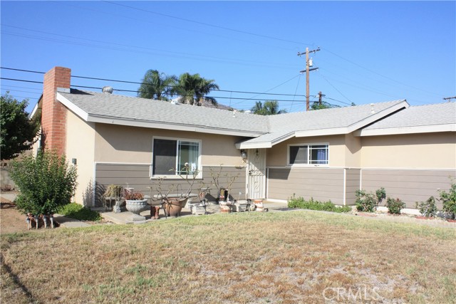 6400 Tournament Drive, Jurupa Valley CA: https://media.crmls.org/medias/635aaa06-0a6f-4a5c-bd8e-e6518d6ec610.jpg