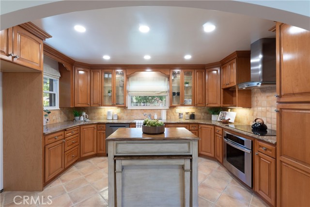 2054 Pattiz Avenue, Long Beach CA: https://media.crmls.org/medias/635b0f14-73d7-4deb-bce0-b86ec2790bc3.jpg
