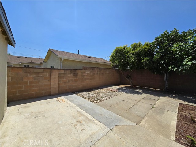 Detail Gallery Image 14 of 18 For 11417 Amboy Ave, San Fernando,  CA 91340 - 3 Beds | 1 Baths