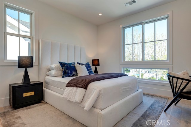 Detail Gallery Image 32 of 48 For 1405 Priscilla Ln, Newport Beach,  CA 92660 - 5 Beds | 5/1 Baths