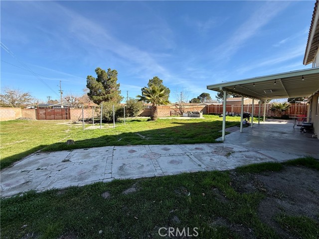 Detail Gallery Image 13 of 16 For 4853 Minstrel, Palmdale,  CA 93552 - 5 Beds | 3 Baths