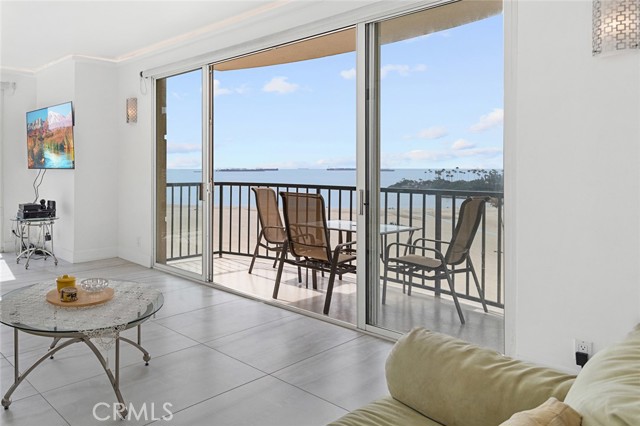 850 E Ocean Boulevard, Long Beach CA: https://media.crmls.org/medias/635e5c2a-8fb9-47ba-83ee-cb08b2464f07.jpg