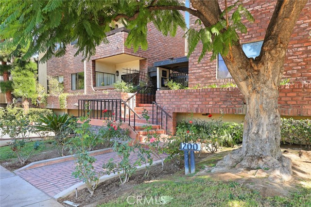 1200 Valley View Road, 204 photo 2