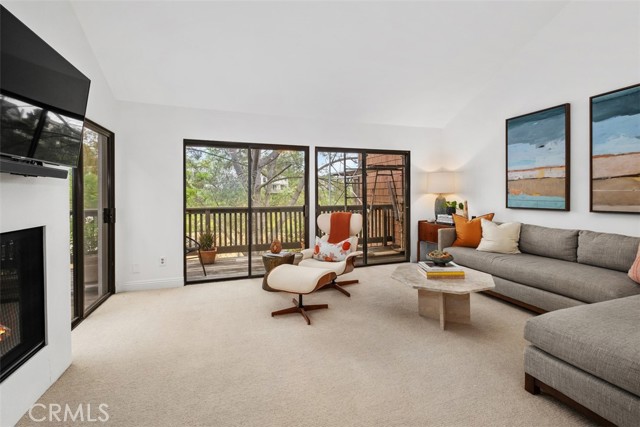 7 Canyon Island Drive, Newport Beach CA: https://media.crmls.org/medias/635ecaef-f808-4dec-a729-7ce07582f54c.jpg