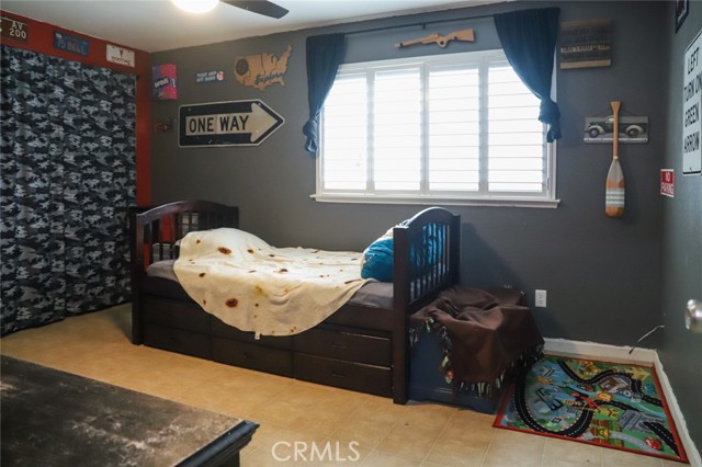 Detail Gallery Image 13 of 31 For 33478 Spreading Oak Ln, Auberry,  CA 93602 - 4 Beds | 3 Baths