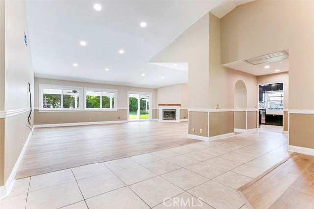 Detail Gallery Image 5 of 51 For 10928 Meseta Ave, Shadow Hills,  CA 91040 - 4 Beds | 3 Baths