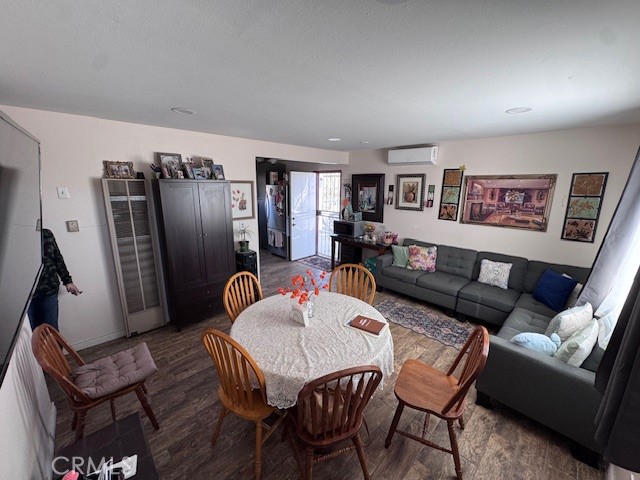 Detail Gallery Image 14 of 26 For 11918 Hemlock, Hesperia,  CA 92345 - 2 Beds | 1 Baths