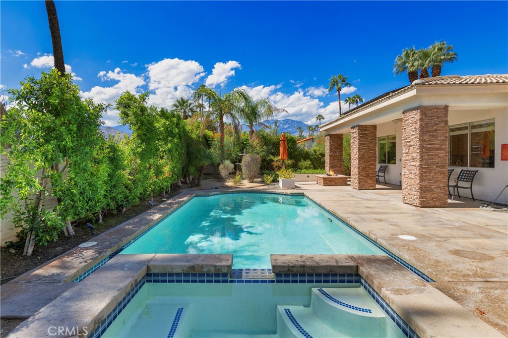 MLS #OC25175236 image #32