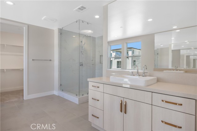 173 Creation, Irvine CA: https://media.crmls.org/medias/636013f8-eac2-42ea-988a-db53c18c60e0.jpg