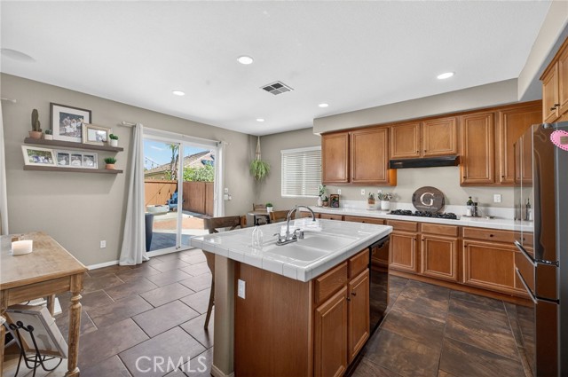 Detail Gallery Image 11 of 66 For 33884 Pegase Ct, Temecula,  CA 92592 - 5 Beds | 2/1 Baths