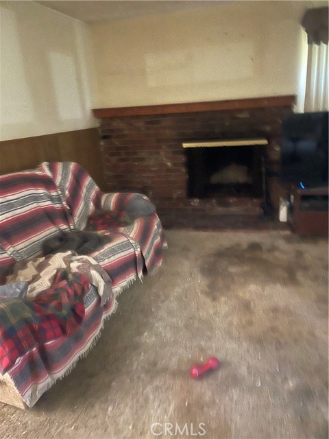 7702 cassia ave, Riverside CA: https://media.crmls.org/medias/63614f6e-eda6-475f-90b6-184c586ae6a4.jpg