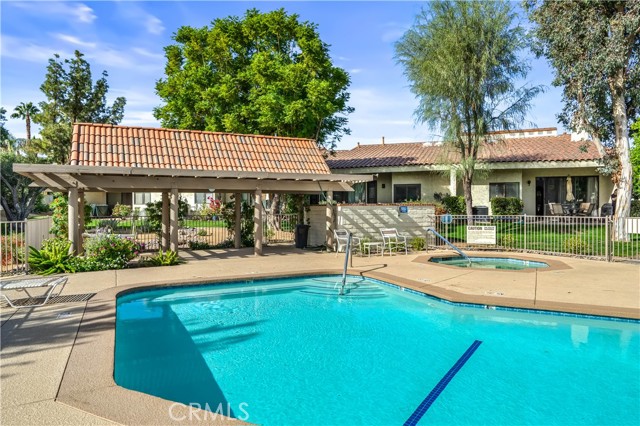 45436 Driftwood Drive, Palm Desert CA: https://media.crmls.org/medias/63620f29-c965-4b6d-928e-d729785f1ce9.jpg