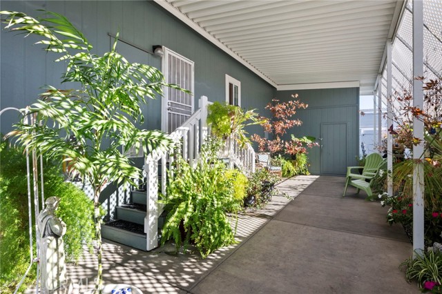 1245 W Cienega Avenue, San Dimas CA: https://media.crmls.org/medias/63622f27-f238-4b7f-a072-3b8134d1564e.jpg