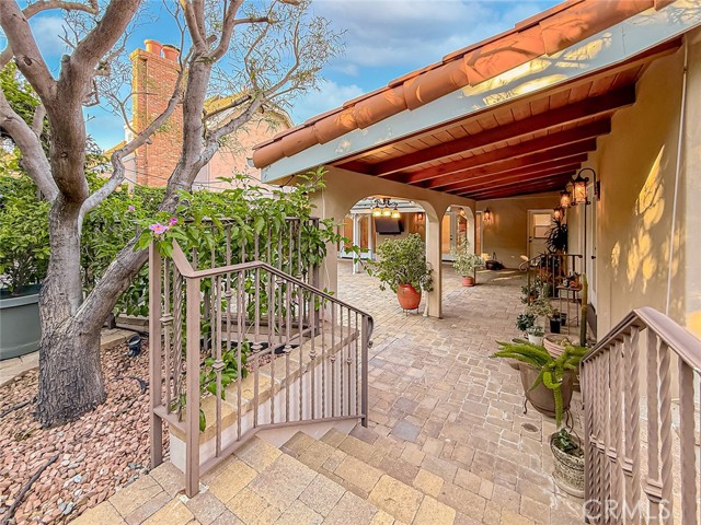 Detail Gallery Image 53 of 60 For 15452 Varden, Sherman Oaks,  CA 91403 - 4 Beds | 4 Baths