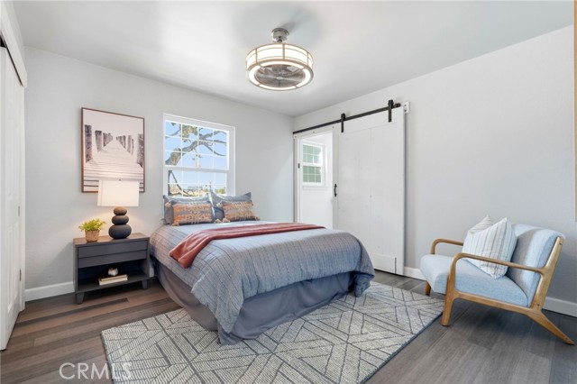 Detail Gallery Image 17 of 30 For 7304 Balboa #C,  Lake Balboa,  CA 91406 - 3 Beds | 3/1 Baths