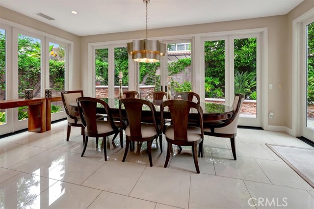 27 Looking Glass, Irvine CA: https://media.crmls.org/medias/63638aaa-8601-4dcc-8151-cee6e33b6437.jpg