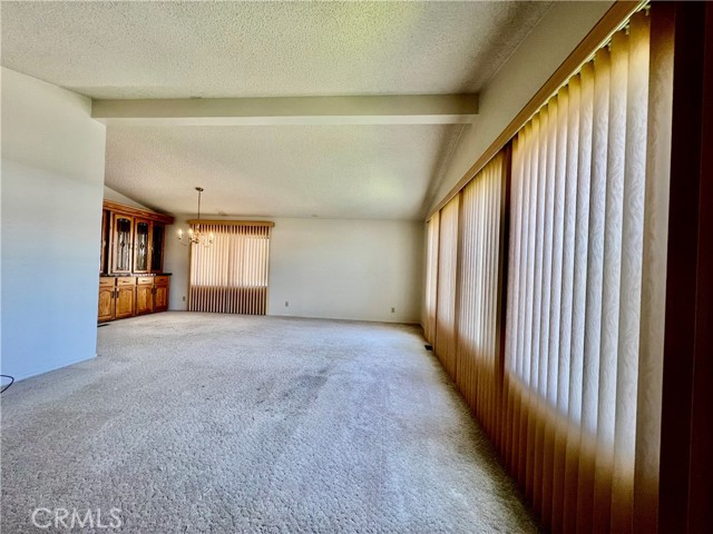 24600 Mountain Ave, Hemet CA: https://media.crmls.org/medias/6364d5b2-99a5-4193-aee3-bf87160d98e4.jpg