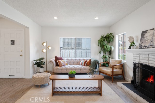 1124 W 123rd Street, Los Angeles CA: https://media.crmls.org/medias/63652c40-de8d-44a8-834f-9d17aae6808f.jpg