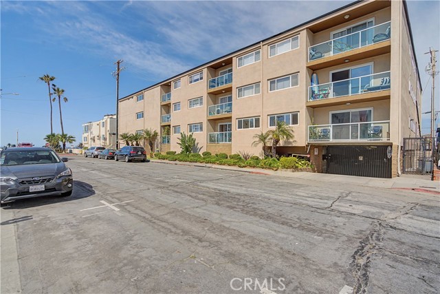 Detail Gallery Image 21 of 30 For 15 15th #22,  Hermosa Beach,  CA 90254 - 2 Beds | 2 Baths