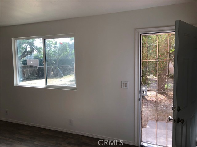 411 N Main, Lake Elsinore CA: https://media.crmls.org/medias/6366854e-aaf9-4d79-8747-abde2a924759.jpg