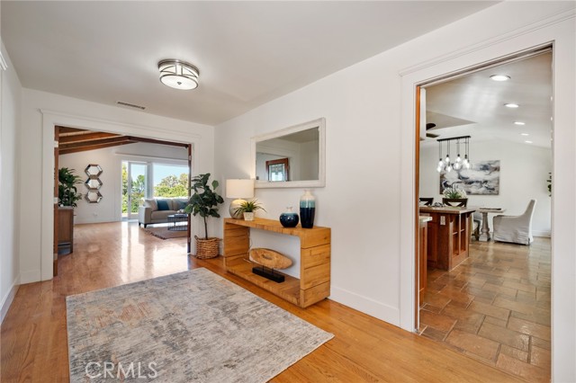 62 Strawberry Lane, Rolling Hills Estates, California 90274, 3 Bedrooms Bedrooms, ,2 BathroomsBathrooms,Residential,Sold,Strawberry Lane,SB22081862