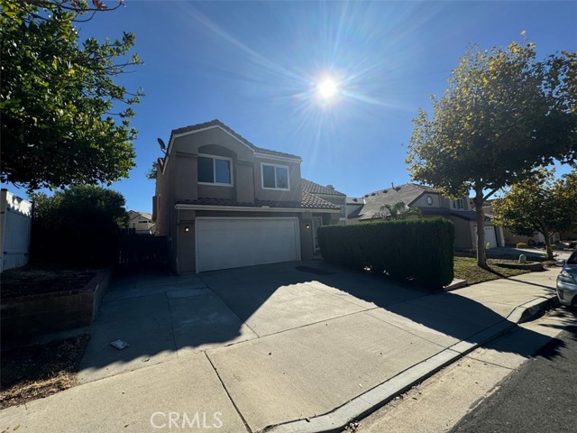 Detail Gallery Image 4 of 40 For 10572 Pepper Ridge Ln, Moreno Valley,  CA 92557 - 4 Beds | 2/1 Baths