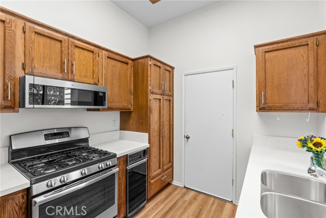 Detail Gallery Image 8 of 24 For 1462 Oakridge Park Rd, Santa Maria,  CA 93455 - 2 Beds | 2 Baths