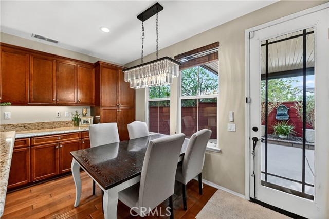 Detail Gallery Image 14 of 58 For 40265 Danbury Ct, Temecula,  CA 92591 - 3 Beds | 2/1 Baths