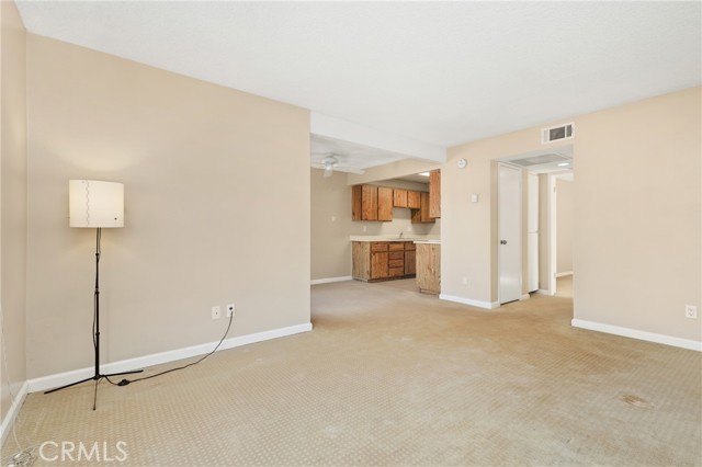 Detail Gallery Image 5 of 31 For 1549 Border Ave #G,  Corona,  CA 92882 - 1 Beds | 1 Baths