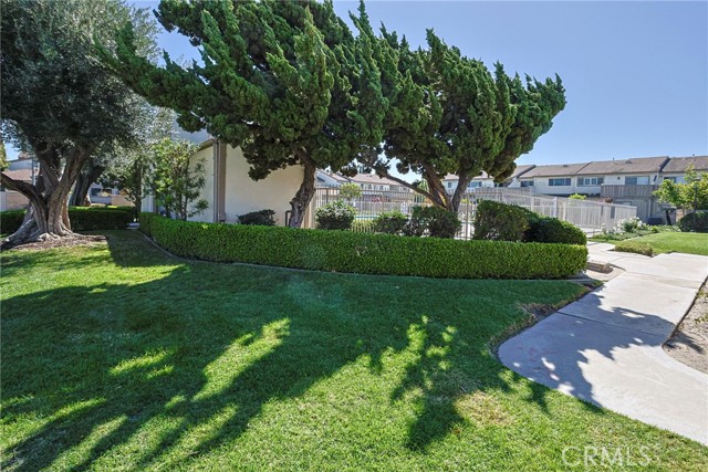 Detail Gallery Image 34 of 36 For 5106 W 1st, Santa Ana,  CA 92703 - 3 Beds | 2/1 Baths