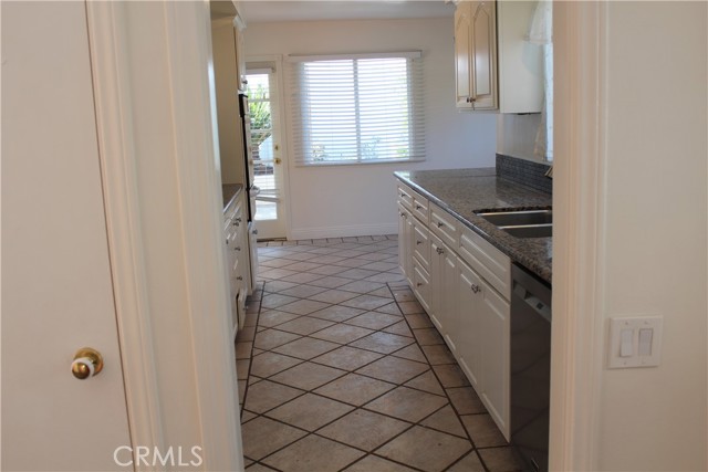 Detail Gallery Image 6 of 23 For 4527 Stark, Woodland Hills,  CA 91364 - 3 Beds | 3 Baths