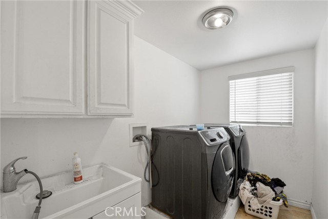 Detail Gallery Image 11 of 33 For 9261 Cedar, Bellflower,  CA 90706 - 5 Beds | 3 Baths