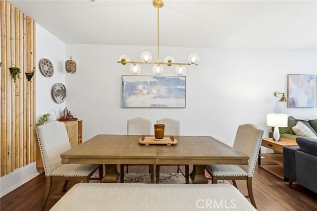 Detail Gallery Image 16 of 54 For 17711 Margate St #103,  Encino,  CA 91316 - 2 Beds | 1/1 Baths