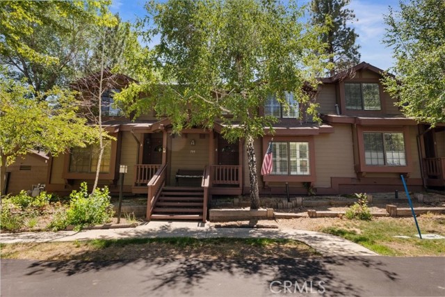 Detail Gallery Image 1 of 28 For 799 Cienega Rd, Big Bear Lake,  CA 92315 - 3 Beds | 2 Baths