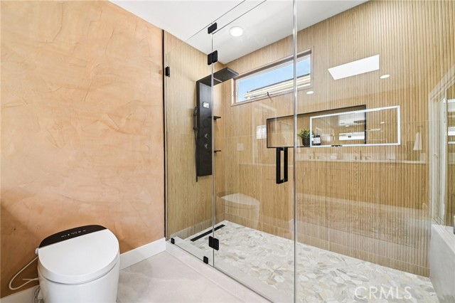 Detail Gallery Image 29 of 58 For 8454 Naylor Ave, Los Angeles,  CA 90045 - 3 Beds | 2 Baths