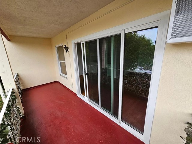 Detail Gallery Image 12 of 21 For 2302 Oak St, Santa Monica,  CA 90405 - – Beds | – Baths