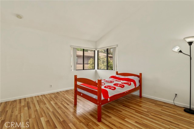 Detail Gallery Image 26 of 38 For 33 Northwoods Ln, La Crescenta,  CA 91214 - 3 Beds | 2/1 Baths