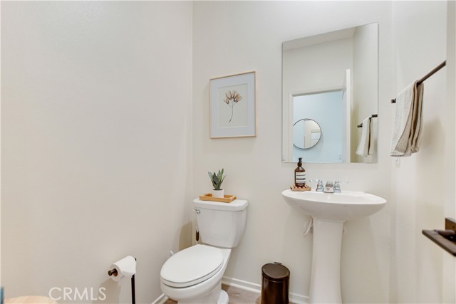 Detail Gallery Image 23 of 64 For 16276 Valley Oak Ln, Fontana,  CA 92336 - 3 Beds | 2/1 Baths