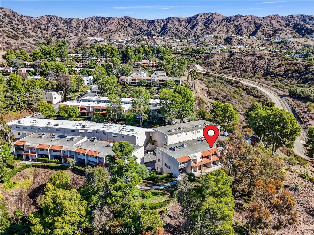 https://media.crmls.org/medias/63733c04-2161-439b-89cc-aa09b8aef617.jpg?preset=X-Large