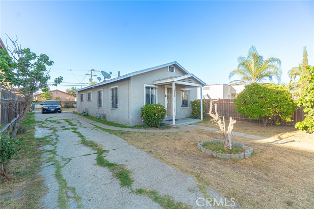 Detail Gallery Image 3 of 26 For 151 E 105th St, Los Angeles,  CA 90003 - 2 Beds | 1 Baths