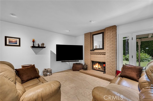 17262 Chase Street, Northridge CA: https://media.crmls.org/medias/6375d71d-2e56-4a8d-b560-bed5ac4790b7.jpg