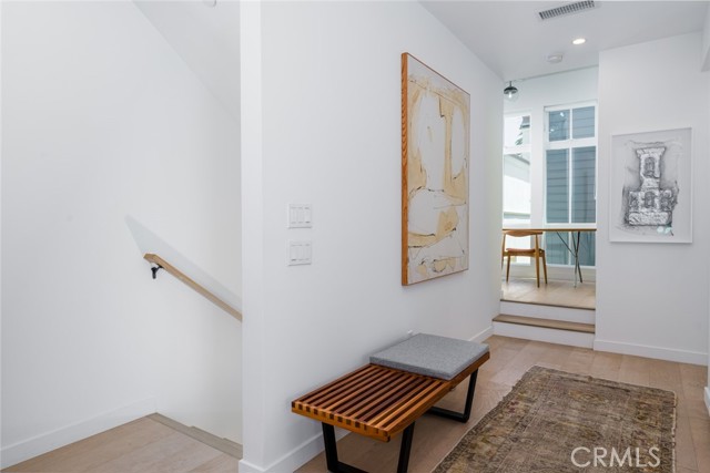 619 1/2 marguerite, Corona del Mar CA: https://media.crmls.org/medias/6375f082-0e55-4b1c-a90c-d3c5b65c4004.jpg
