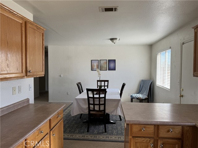 Detail Gallery Image 7 of 22 For 25037 Camino Del Norte, Barstow,  CA 92311 - 3 Beds | 2 Baths
