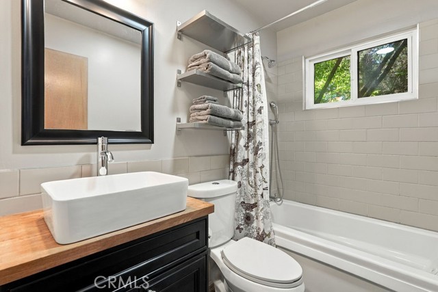 813 Poe Court, Lake Arrowhead, CA 92352