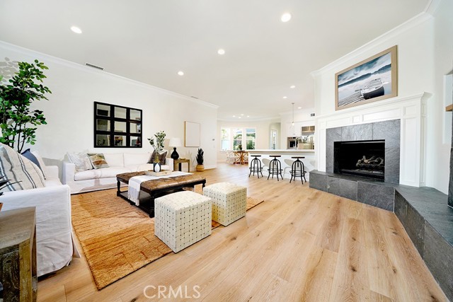 63770f7c Be7d 4376 838b D3c79884389c