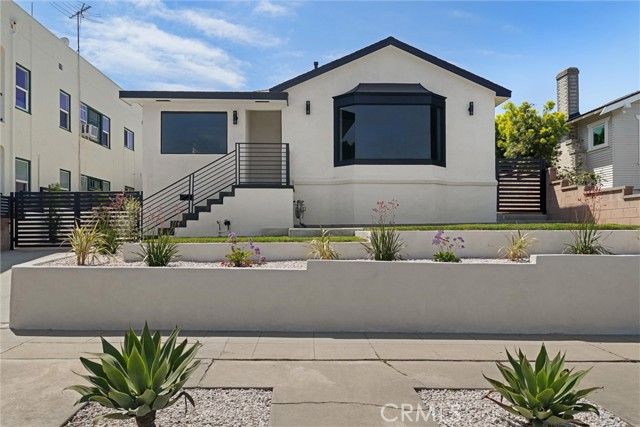 Detail Gallery Image 1 of 32 For 1139 S Patton Ave, San Pedro,  CA 90731 - 3 Beds | 3 Baths
