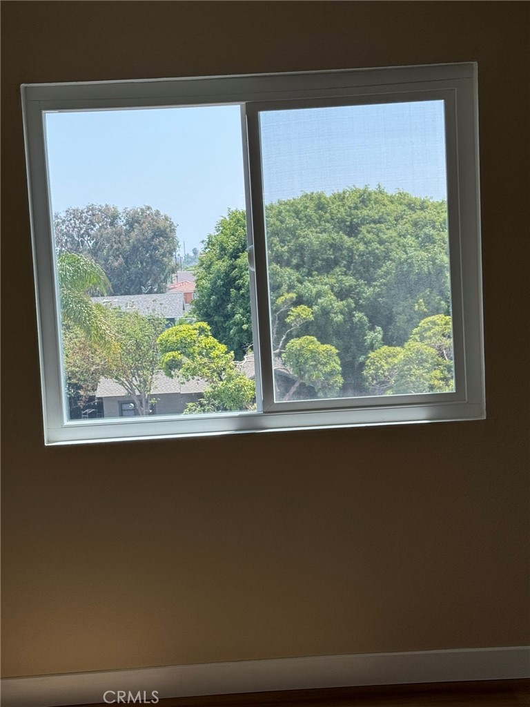 https://media.crmls.org/medias/63787382-67d1-41e5-a76d-0e5939b9c4c8.jpg?preset=X-Large