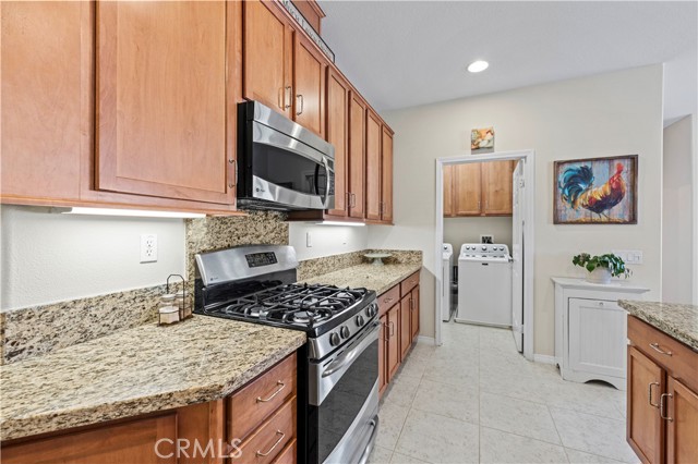 Detail Gallery Image 9 of 43 For 23941 Brescia Dr, Valencia,  CA 91354 - 2 Beds | 2 Baths