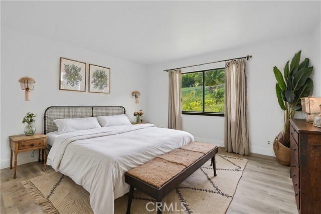 6405 Sycamore Meadows Drive, Malibu CA: https://media.crmls.org/medias/6379fcf1-19d6-43d7-83af-9c684c8a38a5.jpg